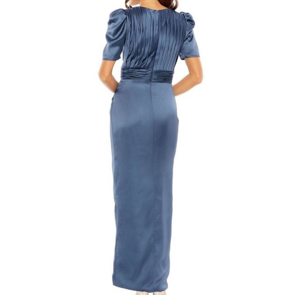 MAC DUGGAL PUFF SLEEVE PLEATED BODICE DRAPED GOWN IN MIDNIGHT BLUE SIZE 14 - Picture 2 of 16